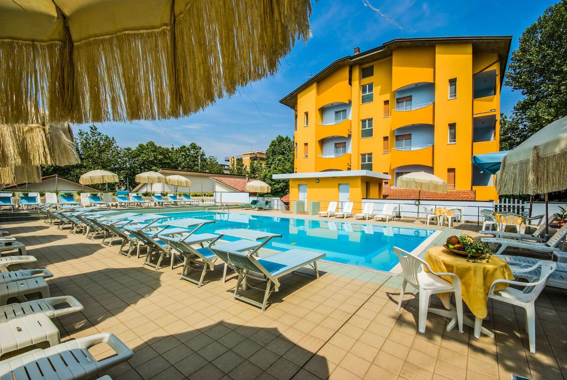 Hotel & Residence Parador تْشيزيناتيكو المظهر الخارجي الصورة